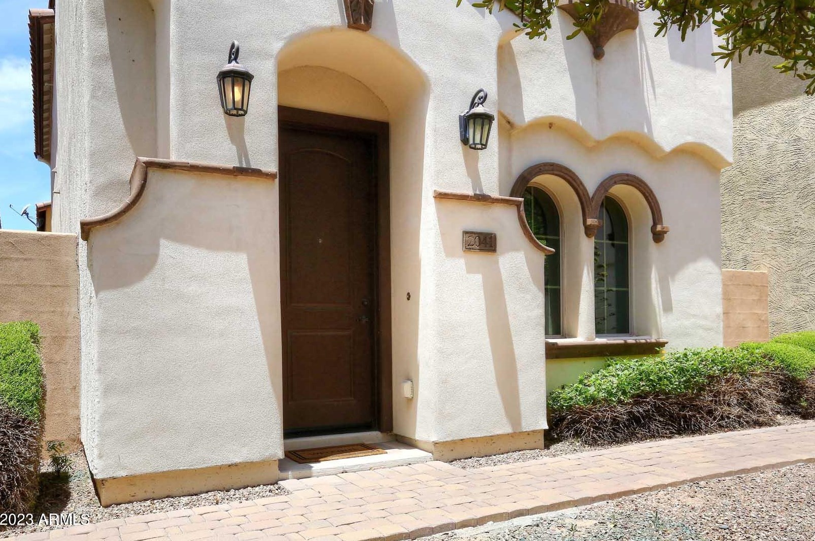 2041 Heartwood Ln, Phoenix, AZ 85022-2985
