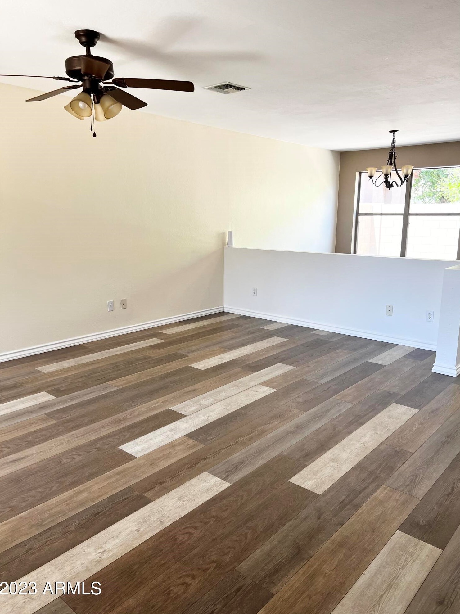 9425 Terri Lee Dr, Phoenix, AZ 85037-4269