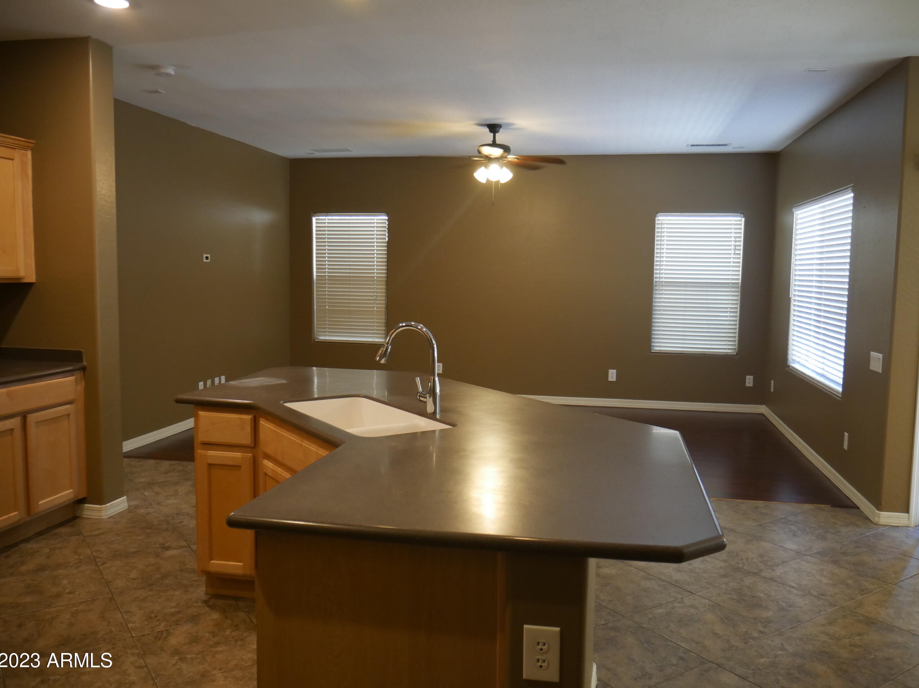 2037 Marconi Ave, Phoenix AZ  85022-3493 exterior