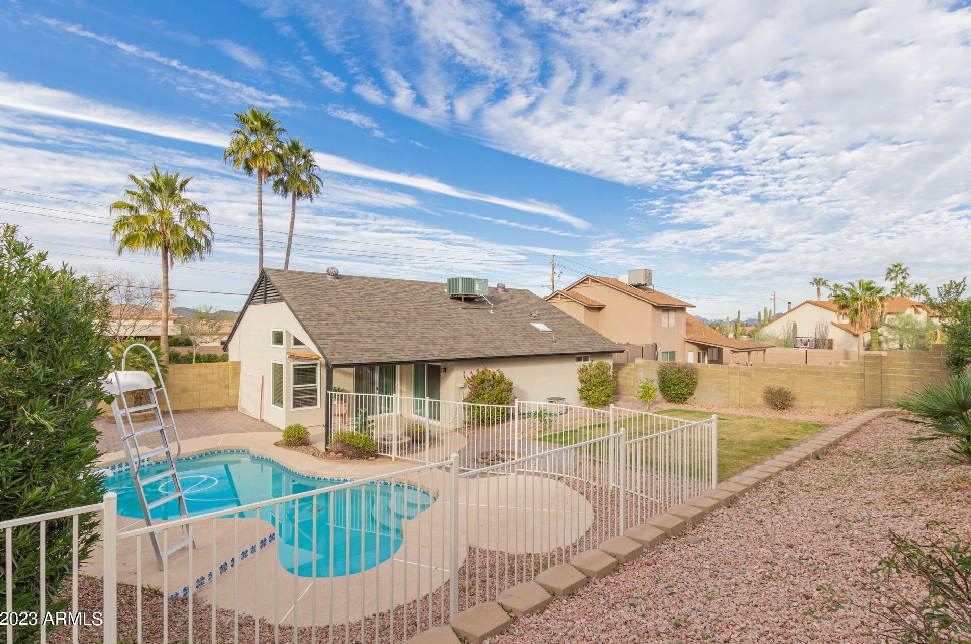 1433 E Paradise Ln, Phoenix, AZ 85022