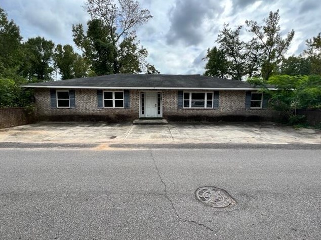 119 Crystal Lake Dr, North Augusta, SC 29841