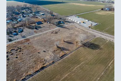 14 Ashley, Yerington, NV 89447 - Photo 4