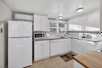 611 Nixon Avenue, Town out of Area, NV 89509 - Photo 14