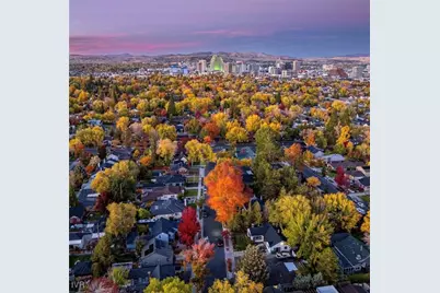 611 Nixon Avenue, Town out of Area, NV 89509 - Photo 2