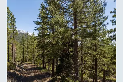 1065 Lucerne Way, Incline Village, NV 89451 - Photo 14