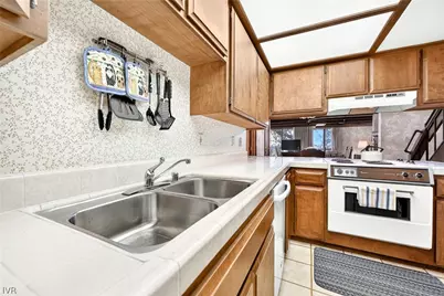 333 Ski Way #289, Incline Village, NV 89451 - Photo 12