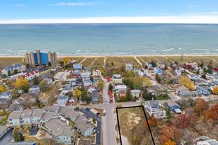 403 Lake Shore Dr, Michigan City, IN 46360 - Photo 1