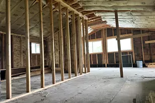 711 W 4th St, Michigan City, IN 46360 - Photo 12