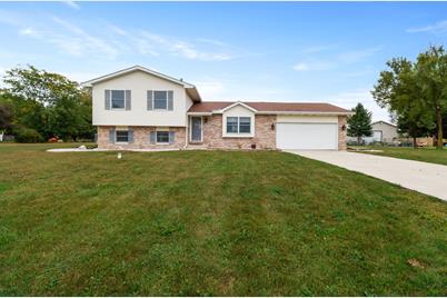 895 Rustic Acres Lane, Hebron, IN 46341 - Photo 1