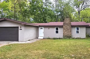 1117 Island Dr, Shelby, IN 46377 - Photo 1