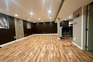 3907 Brookside Dr, Crown Point, IN 46307 - Photo 8