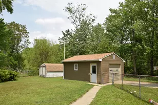 1325 Indian Boundary Rd, Chesterton, IN 46304 - Photo 26