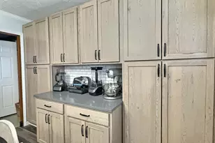 315 W Railroad St, Kentland, IN 47951 - Photo 10