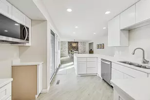 22 Chrismar Rd, Ogden Dunes, IN 46368 - Photo 10