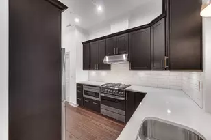 207 Academy St, Valparaiso, IN 46383 - Photo 12