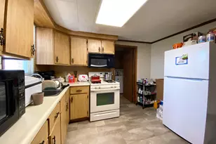 105 Hancock Ave, Michigan City, IN 46360 - Photo 6