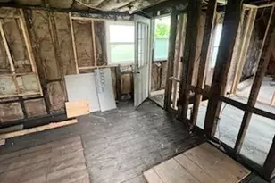 611 W 9th St, Michigan City, IN 46360 - Photo 8