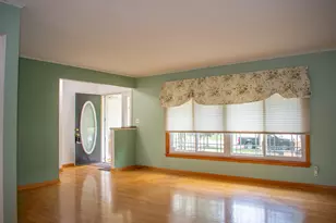 9133 Foliage Ln, Munster, IN 46321 - Photo 2