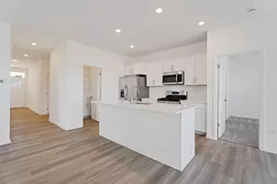 481 E 127th Ln, Crown Point, IN 46307 - Photo 4