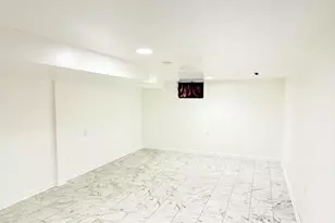 9505 Kennedy Ave, Highland, IN 46322 - Photo 18