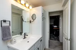 114 Mayfield Dr, Michigan City, IN 46360 - Photo 58