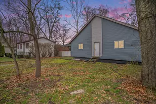 116 Coolspring Cir, Michigan City, IN 46360 - Photo 16