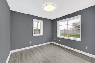 2302 W 37th Ave, Hobart, IN 46342 - Photo 20