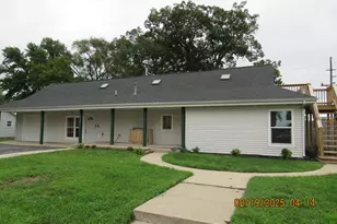 2302 W 37th Ave, Hobart, IN 46342 - Photo 6