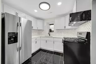 2302 W 37th Ave, Hobart, IN 46342 - Photo 16