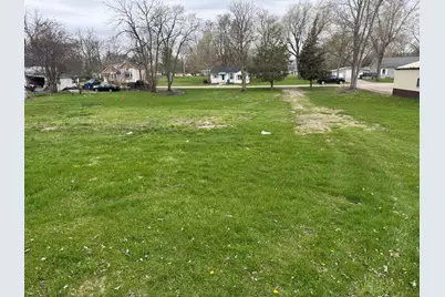 413 N Lincoln Street, Morocco, IN 47963 - Photo 2