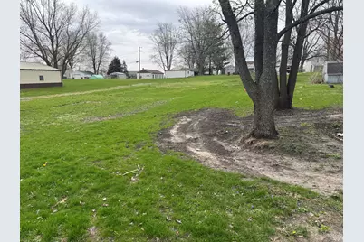 413 N Lincoln Street, Morocco, IN 47963 - Photo 4