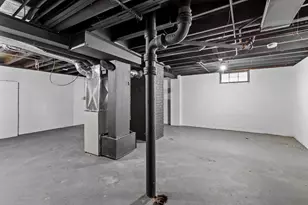 621 Burr St, Gary, IN 46406 - Photo 12