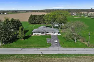 56915 Tulip Rd, New Carlisle, IN 46552 - Photo 2