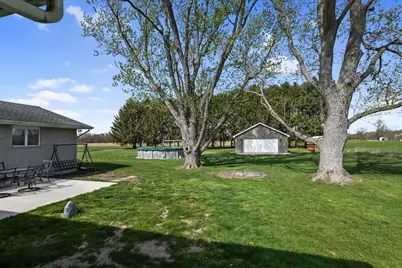 56915 Tulip Road, New Carlisle, IN 46552 - Photo 16