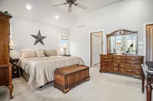 272 White Tail Ct, Hobart, IN 46342 - Photo 16