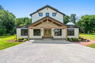 548 E 1400 S, Kouts, IN 46347 - Photo 2