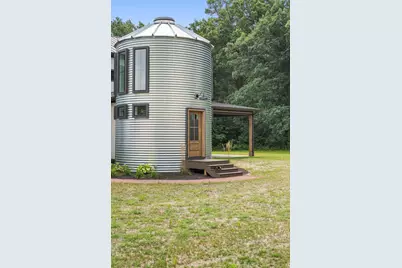 548 E 1400 S, Kouts, IN 46347 - Photo 68