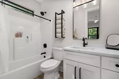 548 E 1400 S, Kouts, IN 46347 - Photo 58