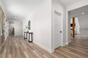 548 E 1400 S, Kouts, IN 46347 - Photo 10