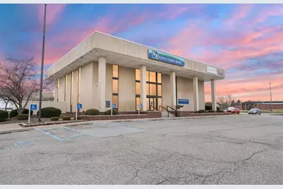 808 Vale Park Road, Valparaiso, IN 46383 - Photo 2