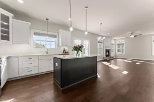 2116 Redwood Ln, Chesterton, IN 46304 - Photo 10