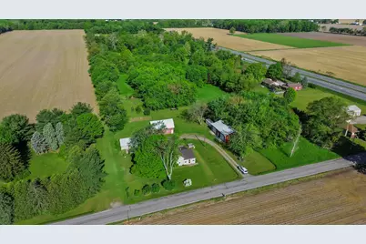 56611 Tulip Road, New Carlisle, IN 46552 - Photo 4