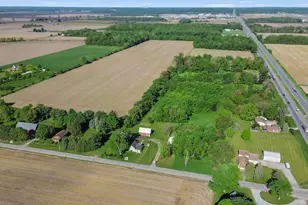 56611 Tulip Rd, New Carlisle, IN 46552 - Photo 8