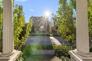 208 E Chicago St, Valparaiso, IN 46383 - Photo 4