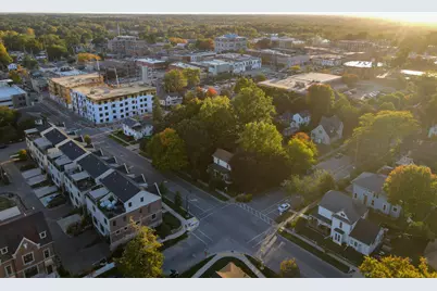 208 E Chicago Street, Valparaiso, IN 46383 - Photo 32