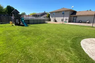 4091 W 76th Ln, Merrillville, IN 46410 - Photo 4