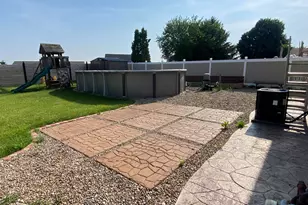 4091 W 76th Ln, Merrillville, IN 46410 - Photo 18