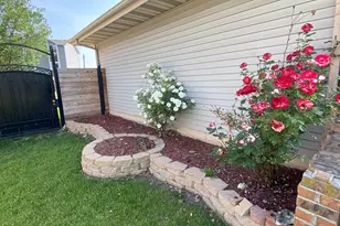 4091 W 76th Ln, Merrillville, IN 46410 - Photo 14