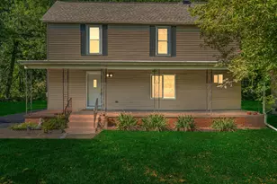 249 N Liberty St, Hobart, IN 46342 - Photo 2