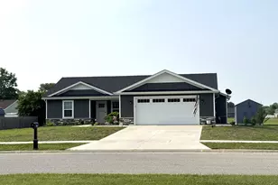 925 6th Ave NW, Demotte, IN 46310 - Photo 1